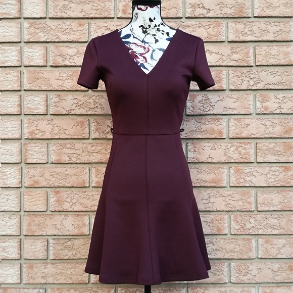 NWT XS Dynamite Flared Short Sleeve V Neck Dress - Picture 1 of 7